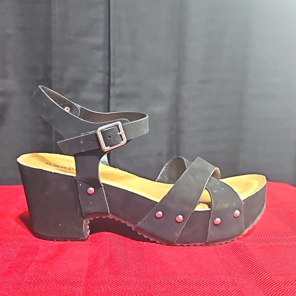 Bamboo sandals